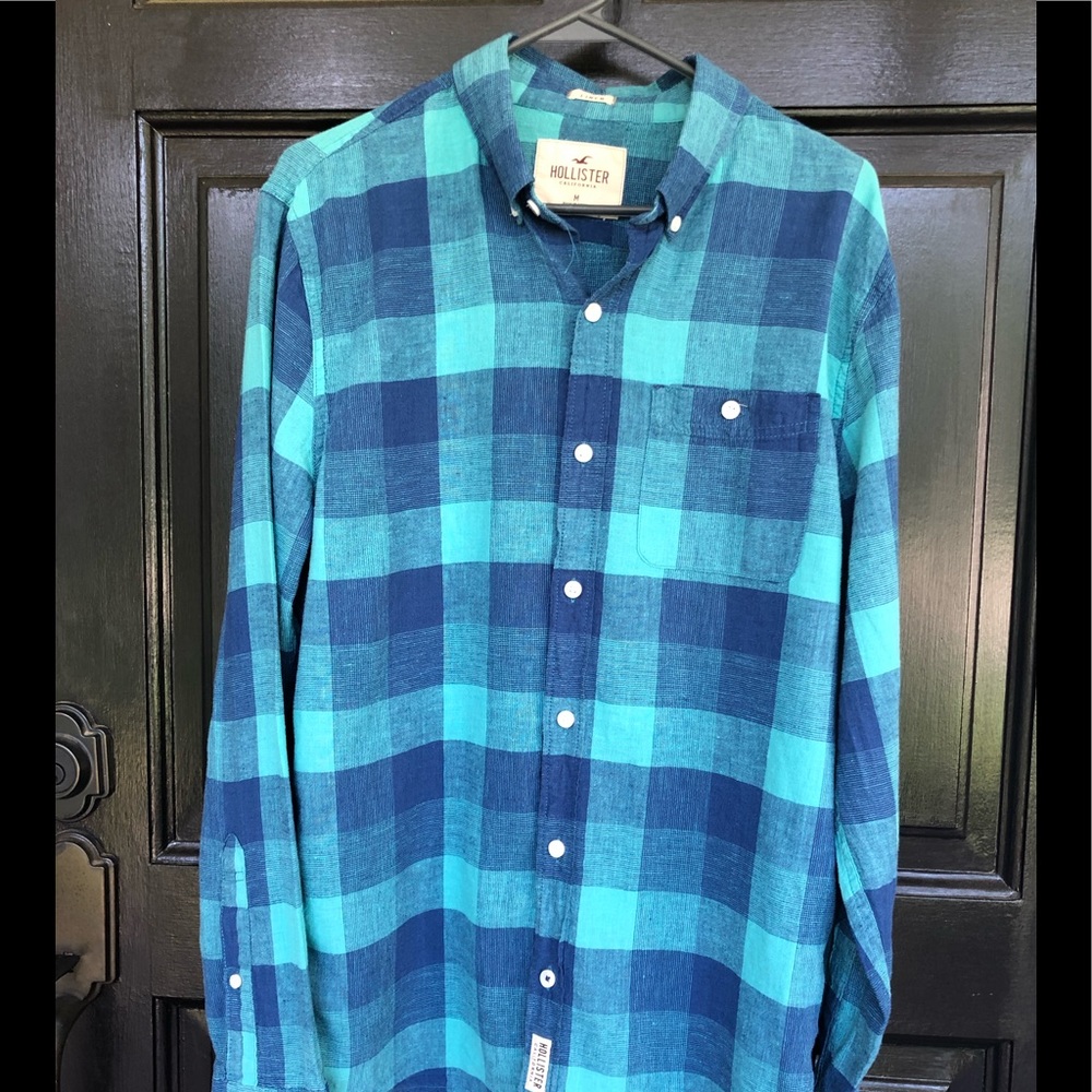 Men’s Hollister shirt